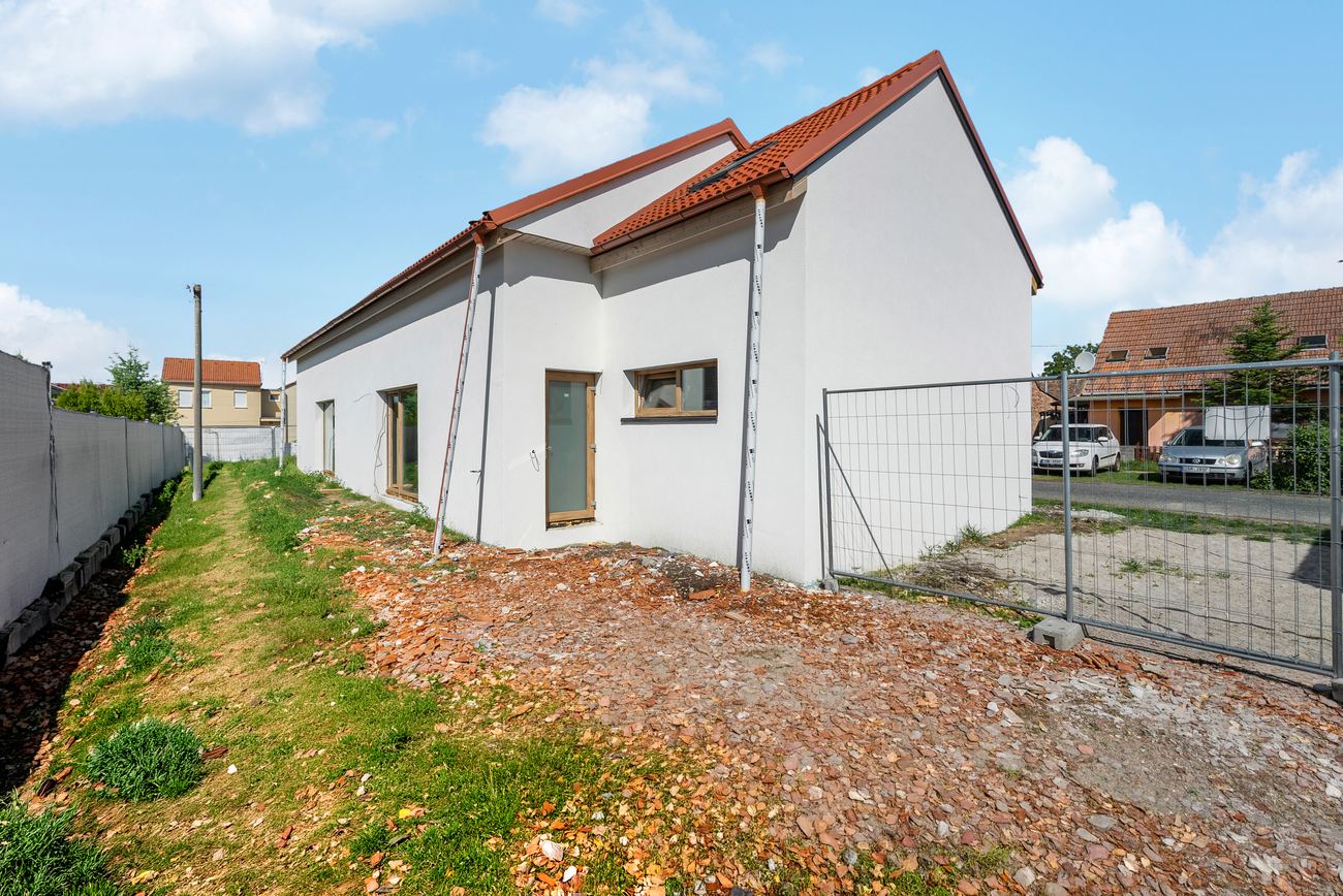 Exteriér ve výstavbě